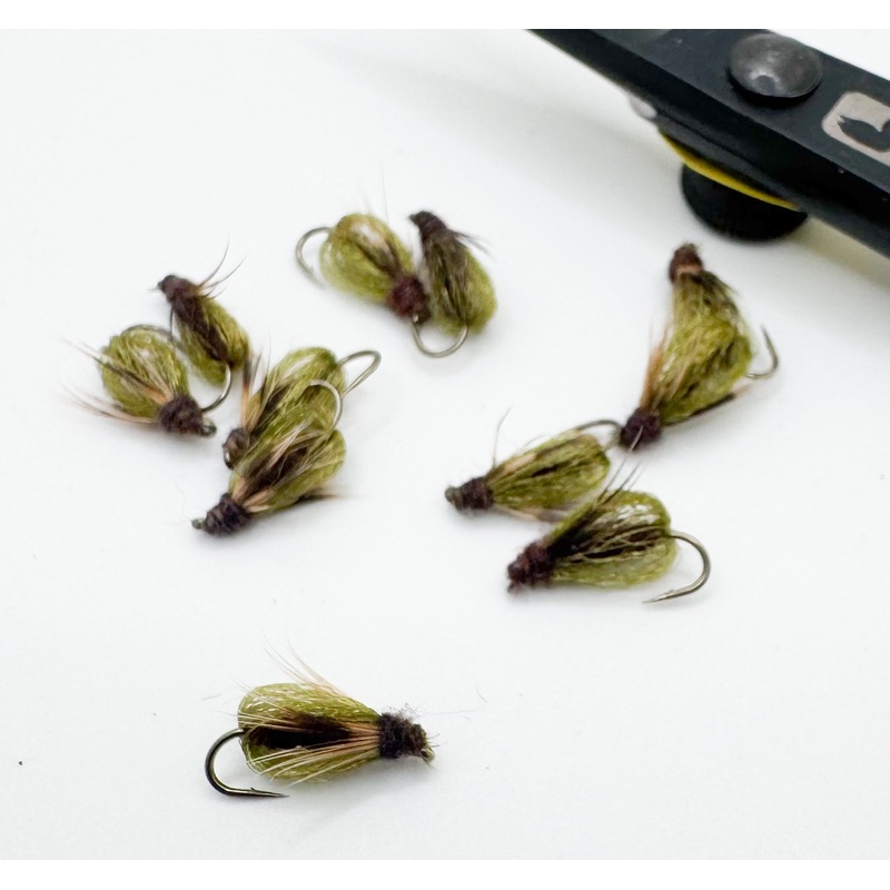 Emergent Sparkle Pupa Green||14||16